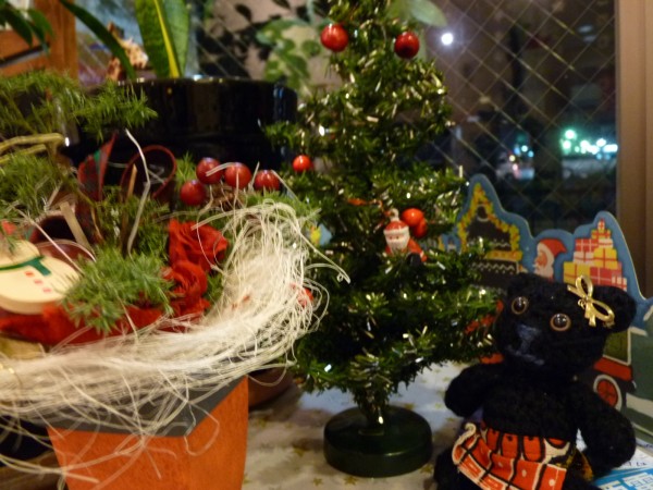 ハナウターシャとクリスマスツリー
