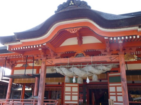 日御崎神社の日沈宮に天照大御神をお祀りしています。