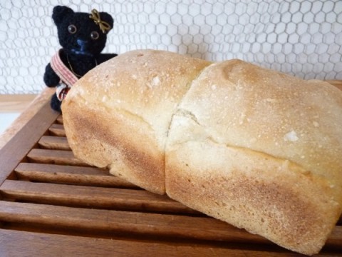 イルチエロさんの食パンの香ばしいいいかおりが漂っています♪