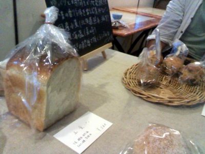 9月のスワンナイトマーケット、自家製酵母パンShiroさんの食パン残り少なく♪