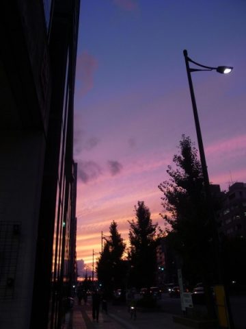 9月13日の日没後の空